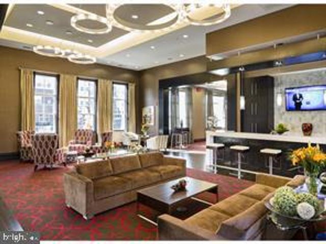 4543 CHAMPIONS RUN, Cherry Hill, NJ 08002