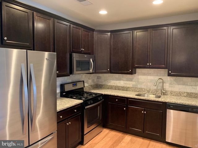 4543 CHAMPIONS RUN, Cherry Hill, NJ 08002