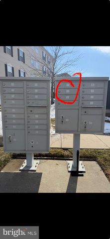 4543 CHAMPIONS RUN, Cherry Hill, NJ 08002