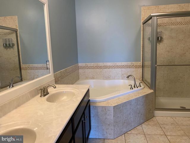 4543 CHAMPIONS RUN, Cherry Hill, NJ 08002