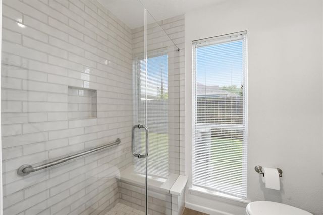 2513 Country Club Boulevard, Sugar Land, TX 77478