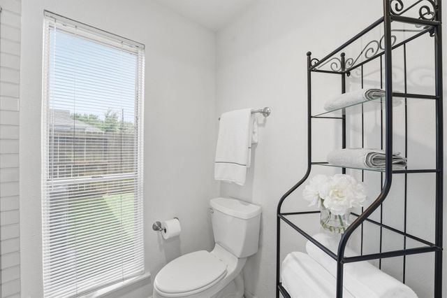 2513 Country Club Boulevard, Sugar Land, TX 77478