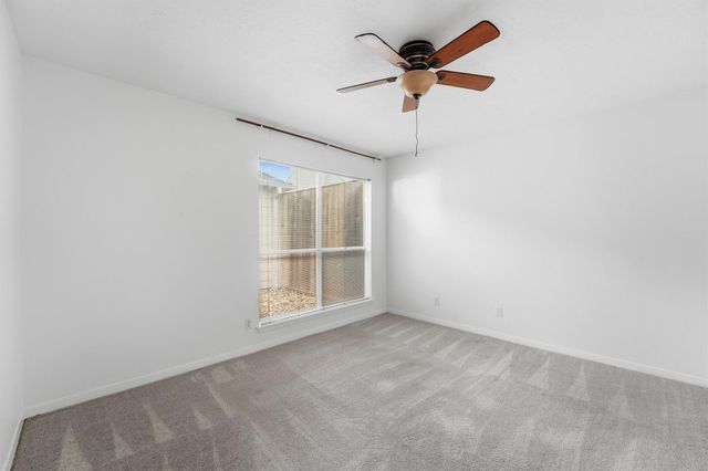 2513 Country Club Boulevard, Sugar Land, TX 77478