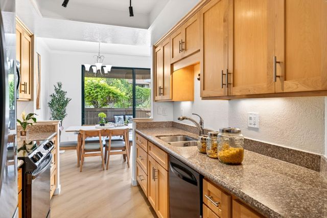 9 Cove Lane, Redwood City, CA 94065