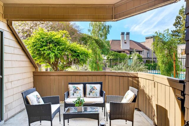 9 Cove Lane, Redwood City, CA 94065