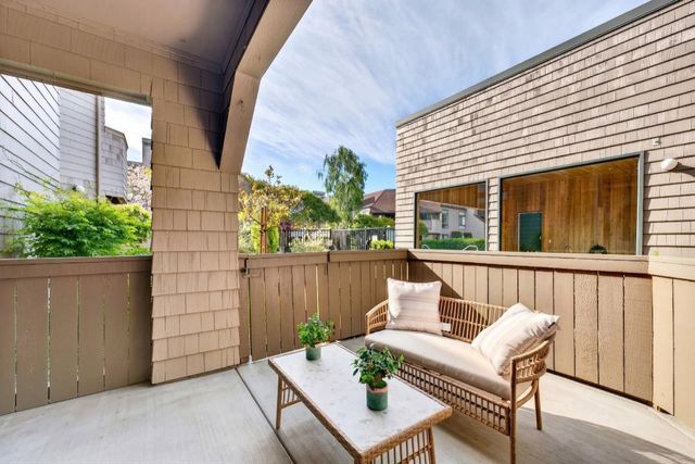 9 Cove Lane, Redwood City, CA 94065