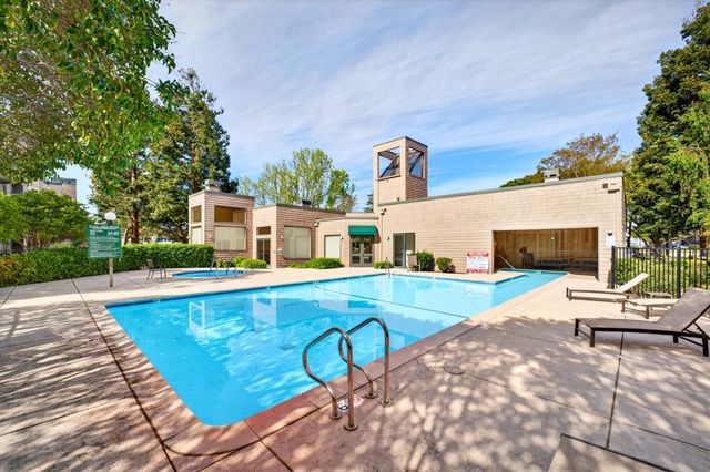 9 Cove Lane, Redwood City, CA 94065