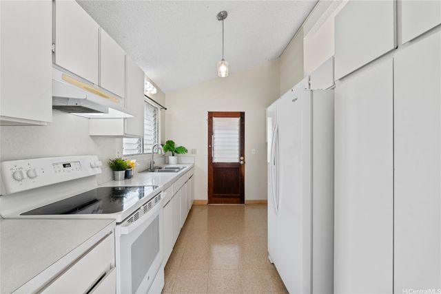 94-170 Kaima Place, Waipahu, HI 96797