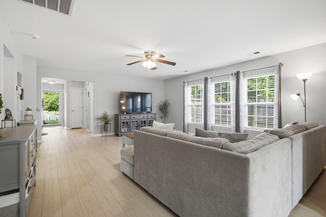 1205 Catbird Court, Hanahan, SC 29410