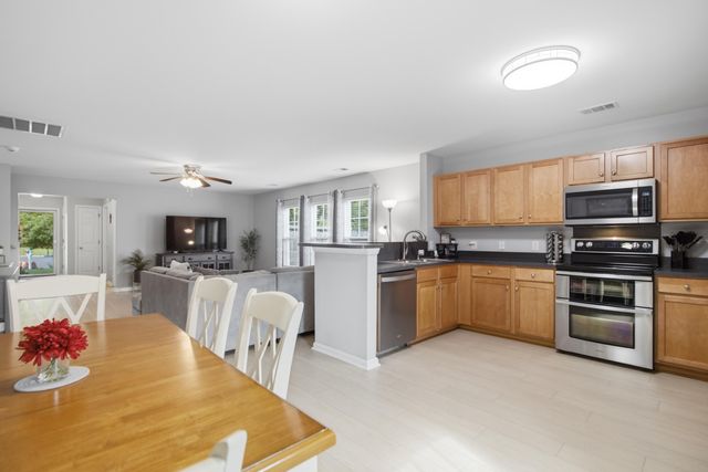 1205 Catbird Court, Hanahan, SC 29410