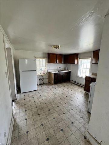 14016 Burwells Bay RD, Smithfield, VA 23430