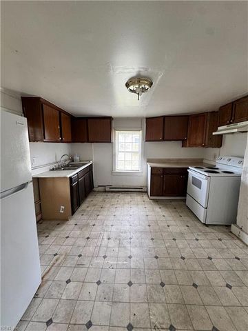 14016 Burwells Bay RD, Smithfield, VA 23430