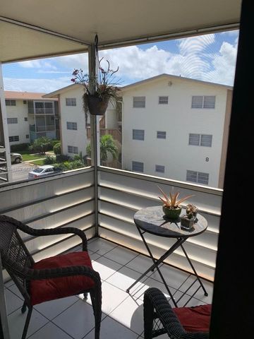 16801 NE 13th Ave 301, Miami, FL 33162