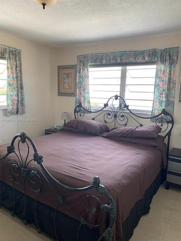 16801 NE 13th Ave 301, Miami, FL 33162