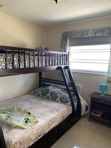 16801 NE 13th Ave 301, Miami, FL 33162