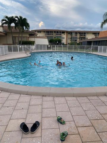 16801 NE 13th Ave 301, Miami, FL 33162