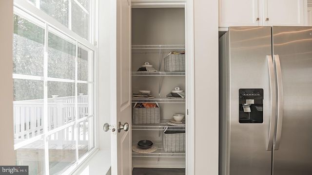 1094 MEADOWLARK DRIVE, Fogelsville, PA 18051