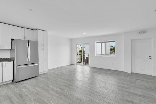 10877 Overseas Hwy Apt 6, Marathon, FL 33050