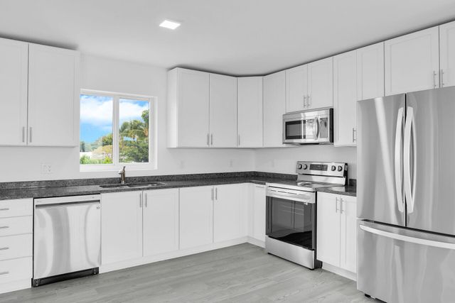 10877 Overseas Hwy Apt 6, Marathon, FL 33050