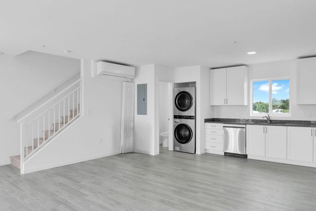 10877 Overseas Hwy Apt 6, Marathon, FL 33050