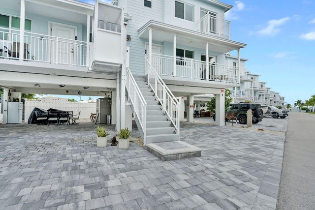 10877 Overseas Hwy Apt 6, Marathon, FL 33050