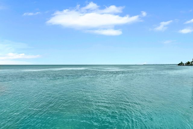 10877 Overseas Hwy Apt 6, Marathon, FL 33050