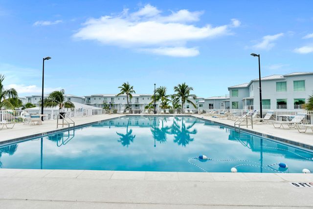 10877 Overseas Hwy Apt 6, Marathon, FL 33050