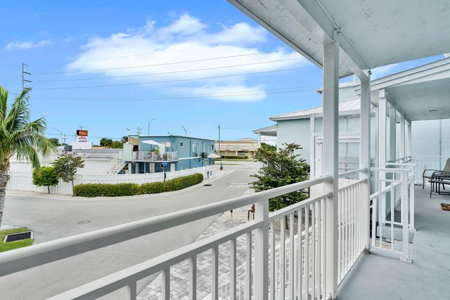 10877 Overseas Hwy Apt 6, Marathon, FL 33050