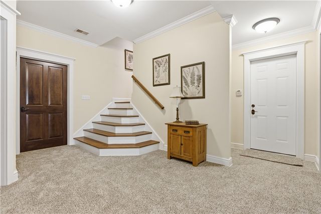 29 Virginia Lane, Cecil, PA 15317