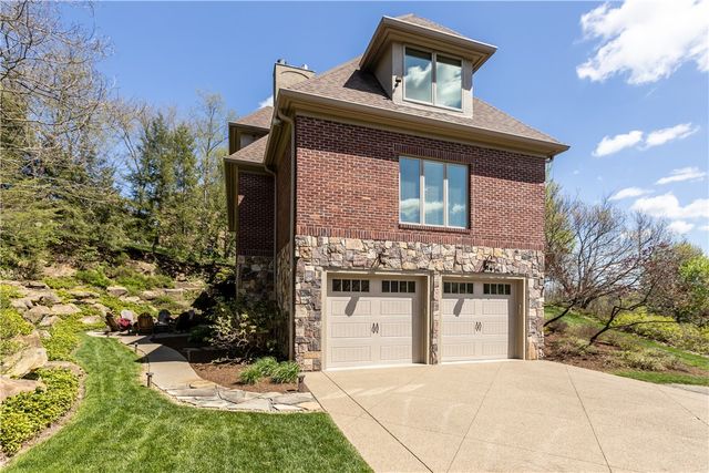 29 Virginia Lane, Cecil, PA 15317