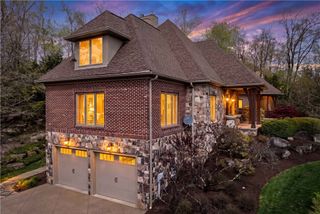 29 Virginia Lane, Cecil, PA 15317