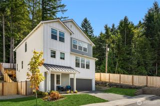 12812 Jammer Place NW, Silverdale, WA 98383