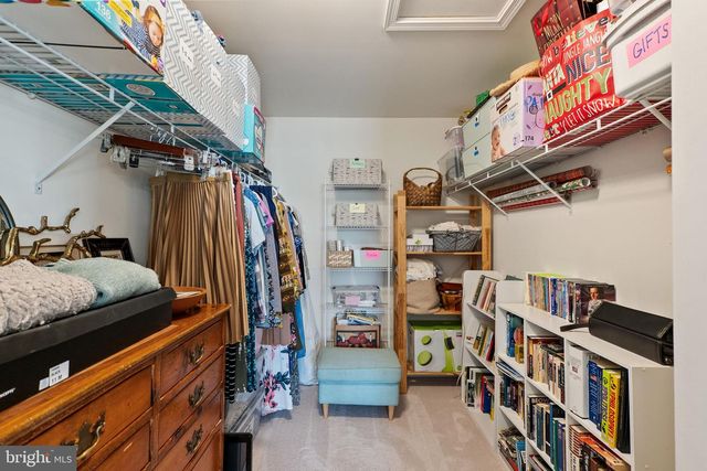 170 SHALLOW CREEK DR, Ranson, WV 25438