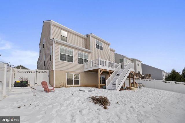 170 SHALLOW CREEK DR, Ranson, WV 25438