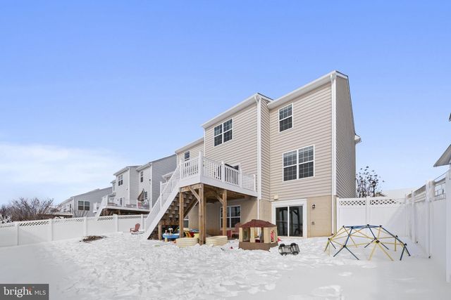 170 SHALLOW CREEK DR, Ranson, WV 25438