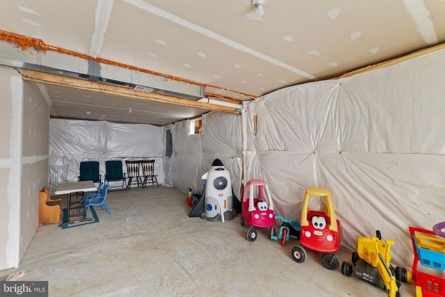 170 SHALLOW CREEK DR, Ranson, WV 25438