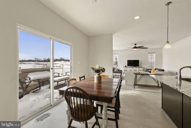 170 SHALLOW CREEK DR, Ranson, WV 25438