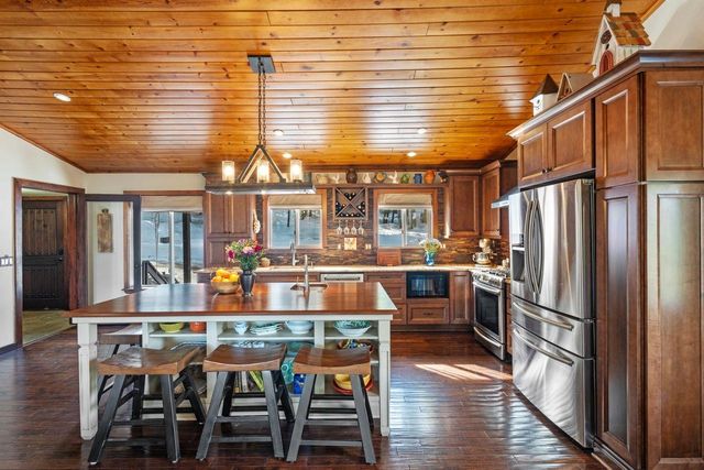 12395 Skislope Way, Truckee, CA 96160