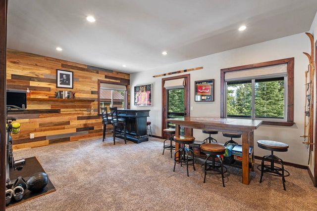 12395 Skislope Way, Truckee, CA 96160