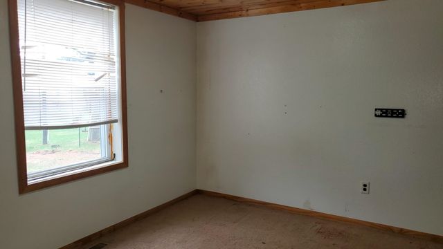 5500 85th Avenue, Evart, MI 49631