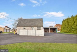 22 CENTER ST REAR, Hanover, PA 17331