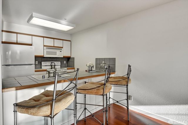 1678 Wallace Avenue, San Francisco, CA 94124