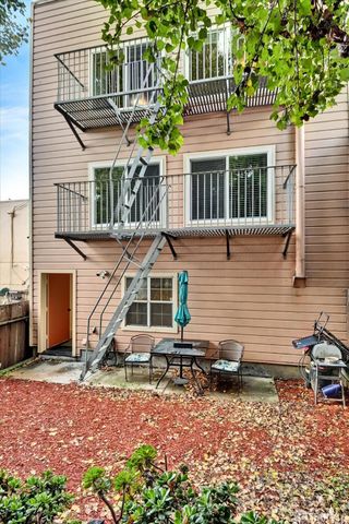 1678 Wallace Avenue, San Francisco, CA 94124