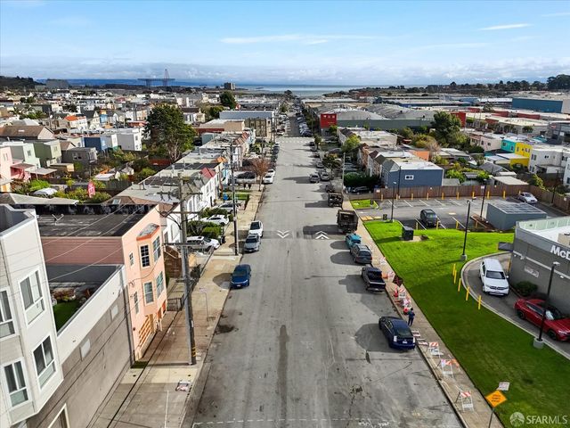 1678 Wallace Avenue, San Francisco, CA 94124