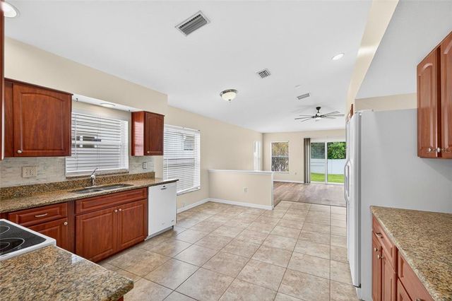913 SUMMER BREEZE DRIVE, Brandon, FL 33511