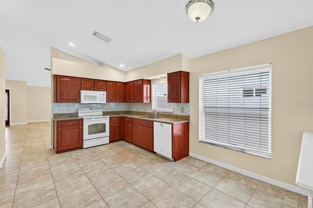 913 SUMMER BREEZE DRIVE, Brandon, FL 33511