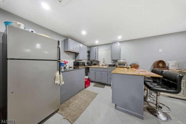 47 Dupont Ave, Wanaque Boro, NJ 07420
