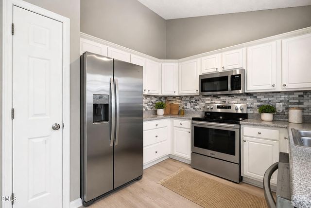 130 Walton Circle, Benson, NC 27504
