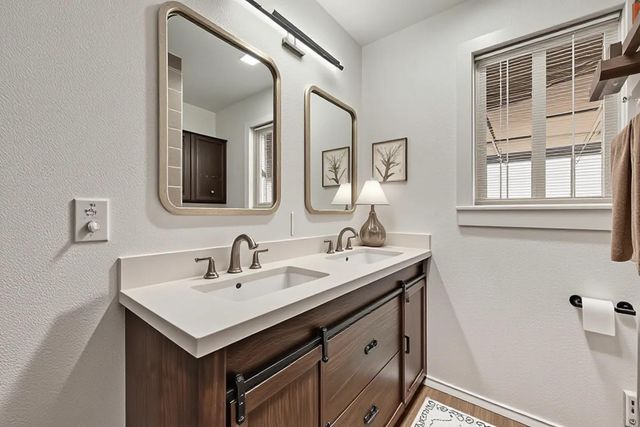 302 Meadow Drive, Gainesville, TX 76240