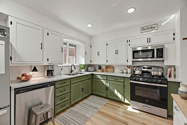 302 Meadow Drive, Gainesville, TX 76240